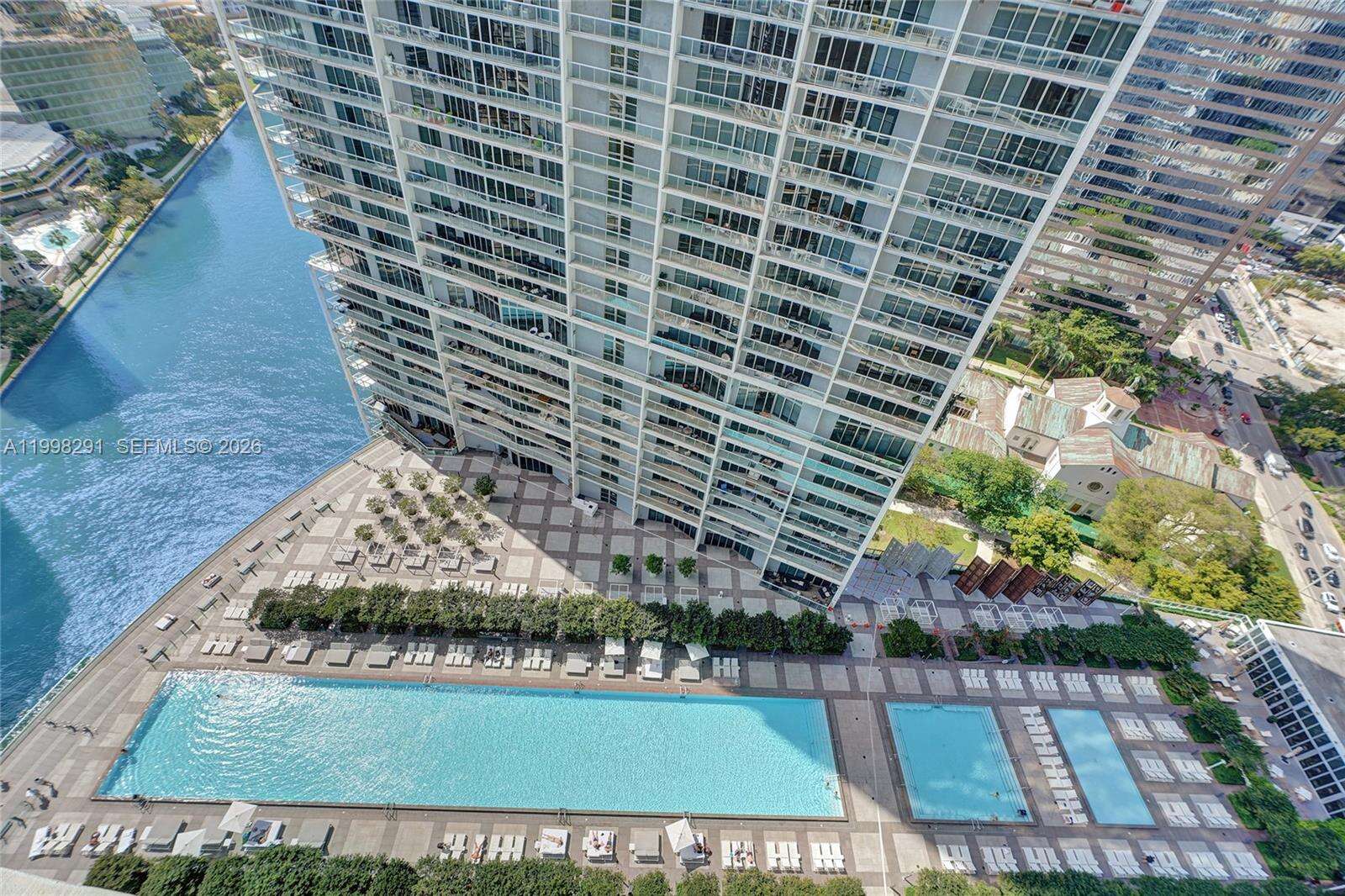 Icon Brickell 1 at 475 Brickell Ave, Miami, FL 33131 - For Rent photo 3