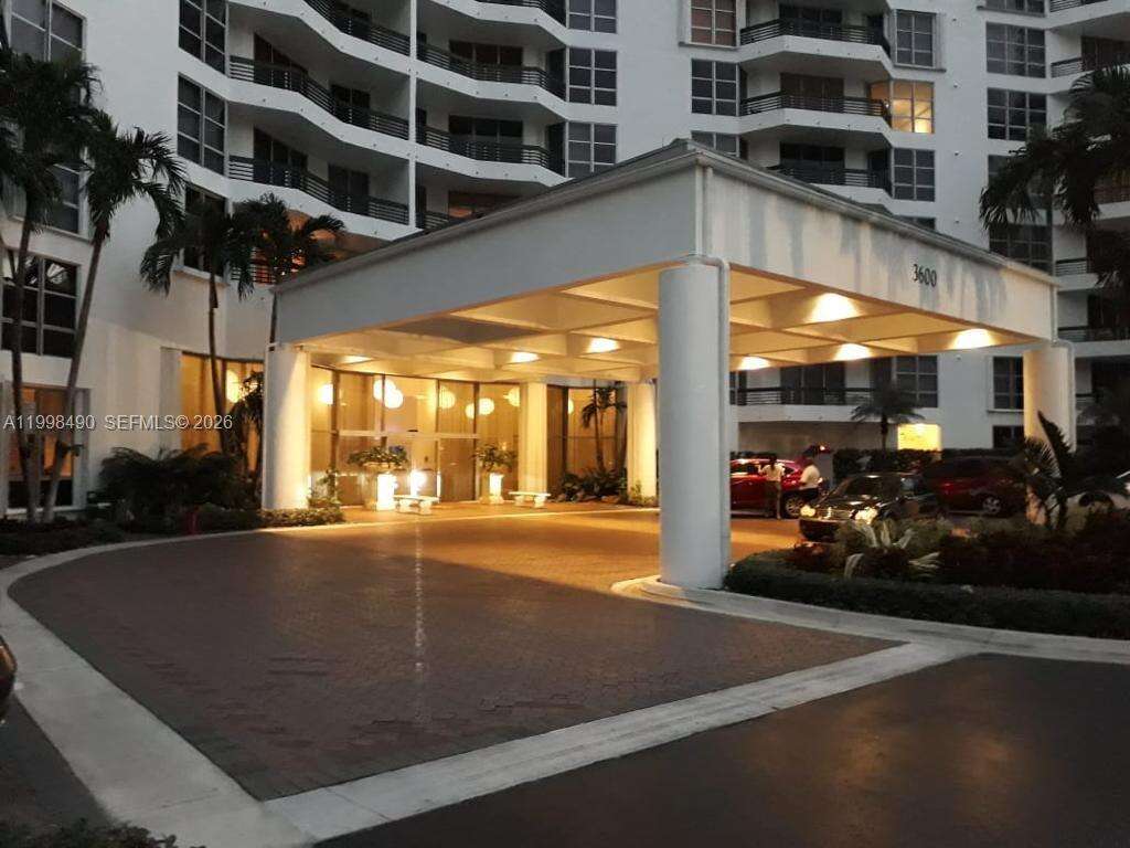 Mystic Pointe 1 at 3600 Mystic Pointe Dr, Aventura, FL 33180 - For Rent photo 41