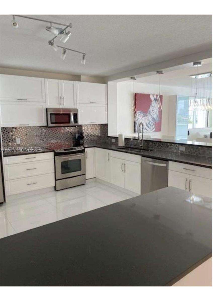 Golden Bay Club at 17050 Bay Rd, Sunny Isles Beach, FL 33160 - For Rent photo 4