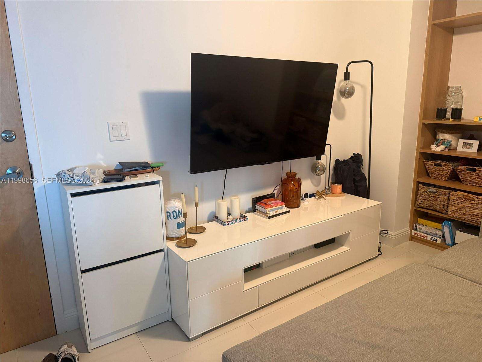 Wind By Neo at 350 Miami Ave, Miami, FL 33130 - For Rent photo 6