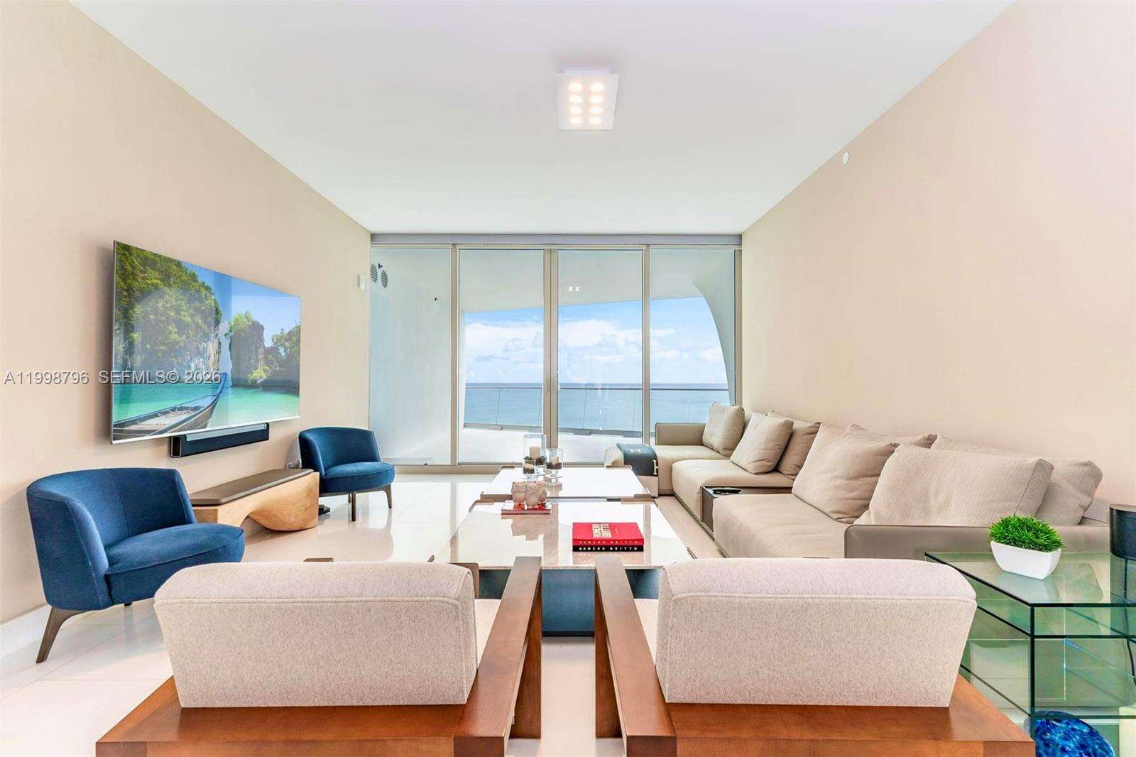 Jade Signature at 16901 Collins Ave, Sunny Isles Beach, FL 33160 - For Rent photo 2
