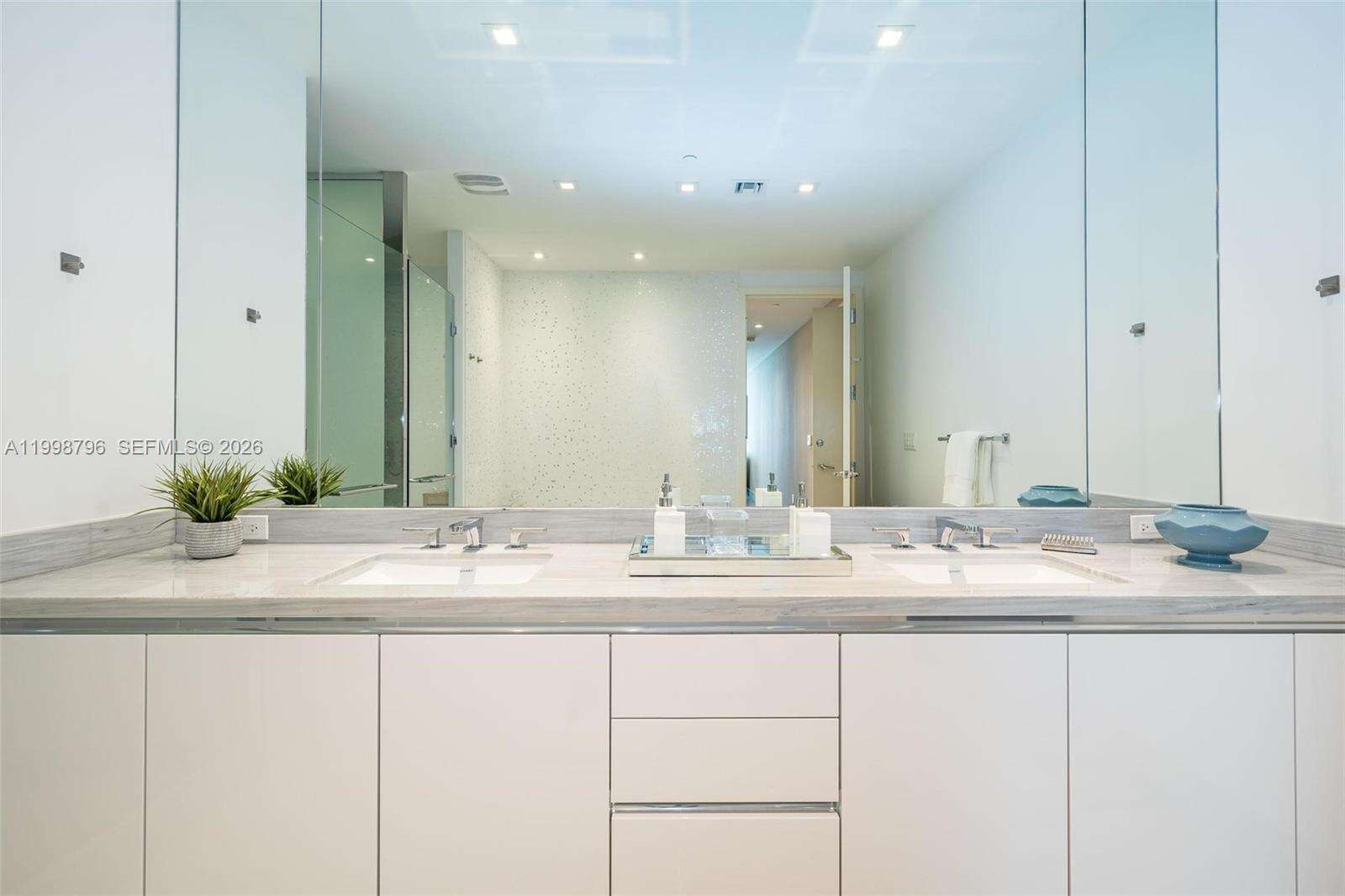Jade Signature at 16901 Collins Ave, Sunny Isles Beach, FL 33160 - For Rent photo 12