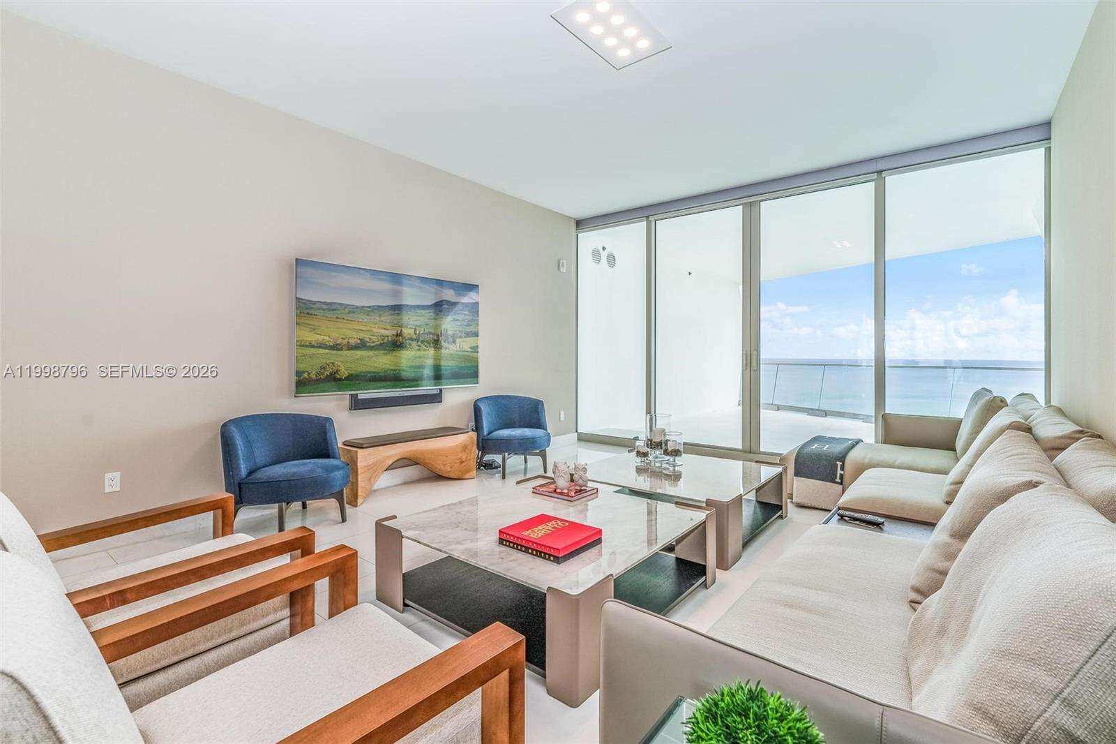 Jade Signature at 16901 Collins Ave, Sunny Isles Beach, FL 33160 - For Rent photo 3