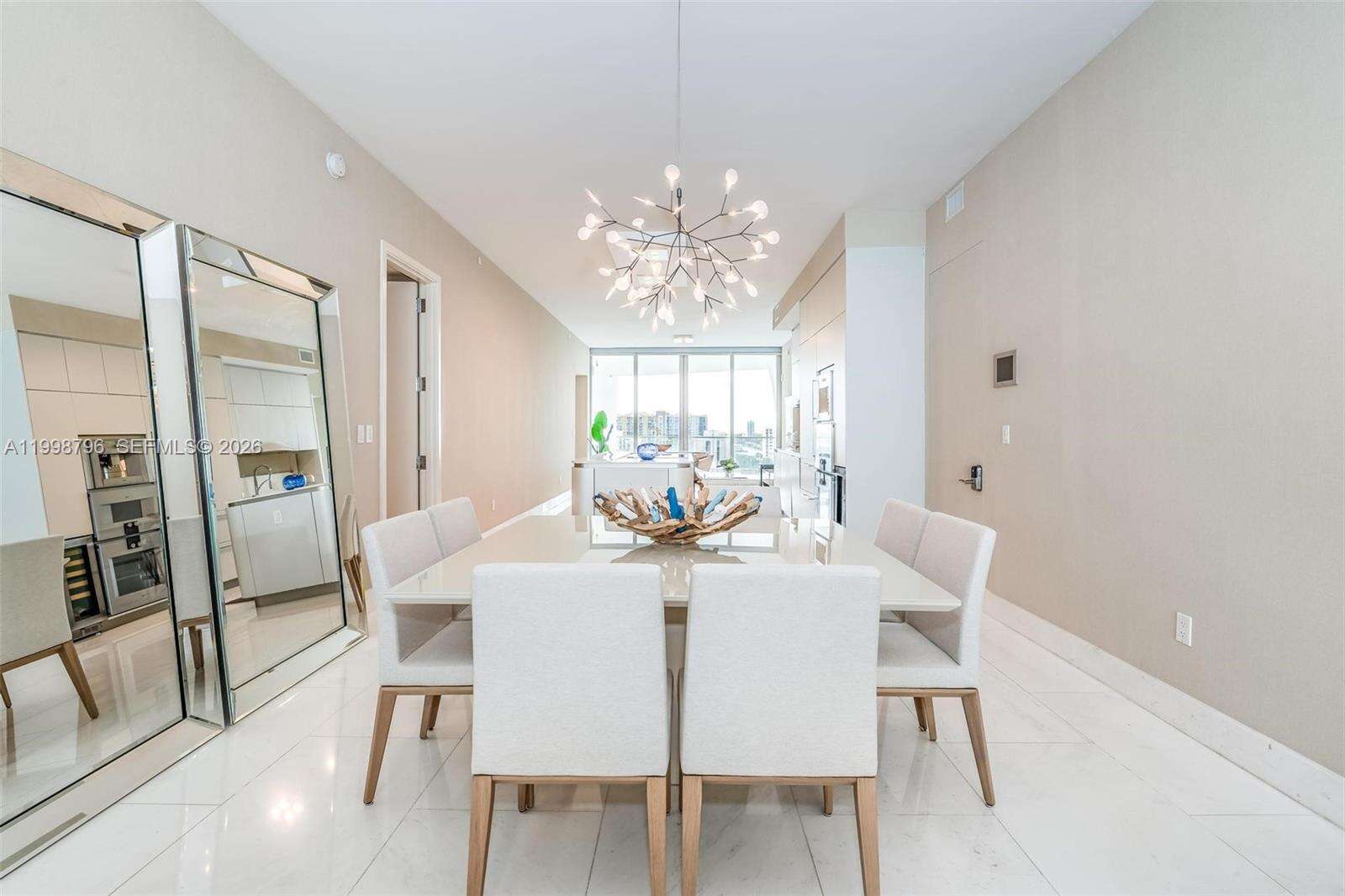 Jade Signature at 16901 Collins Ave, Sunny Isles Beach, FL 33160 - For Rent photo 8