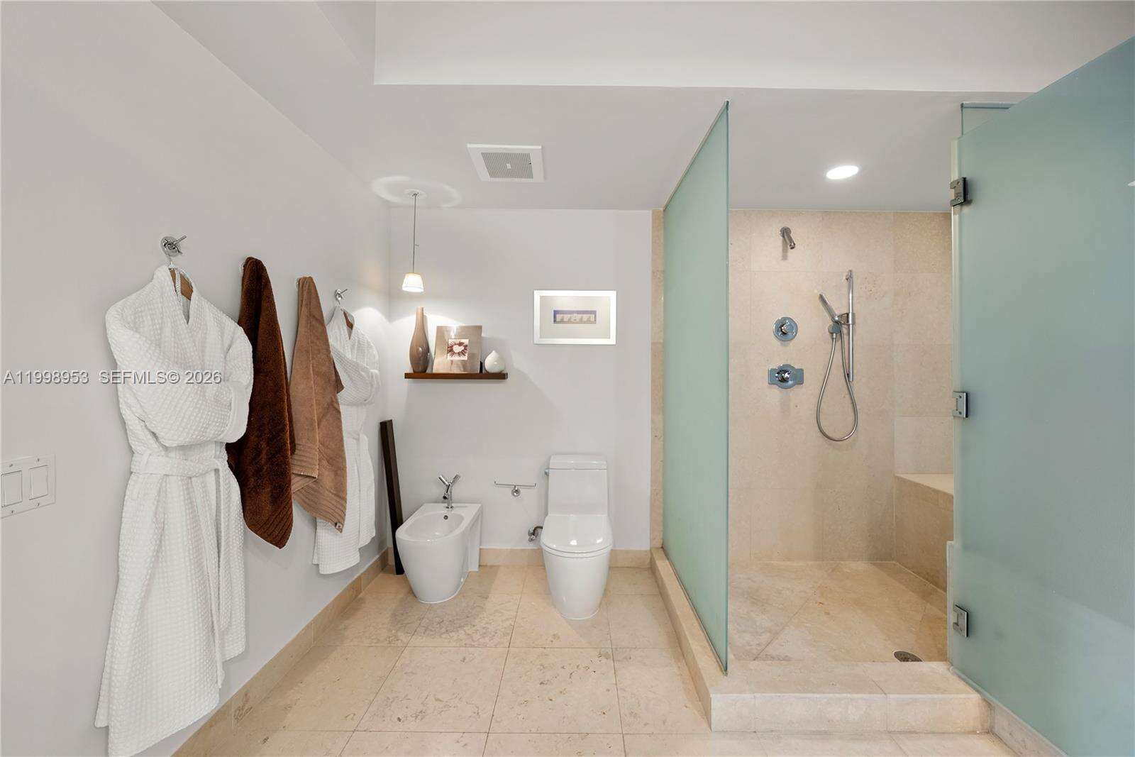 Icon at 450 Alton Rd, Miami Beach, FL 33139 - For Rent photo 32