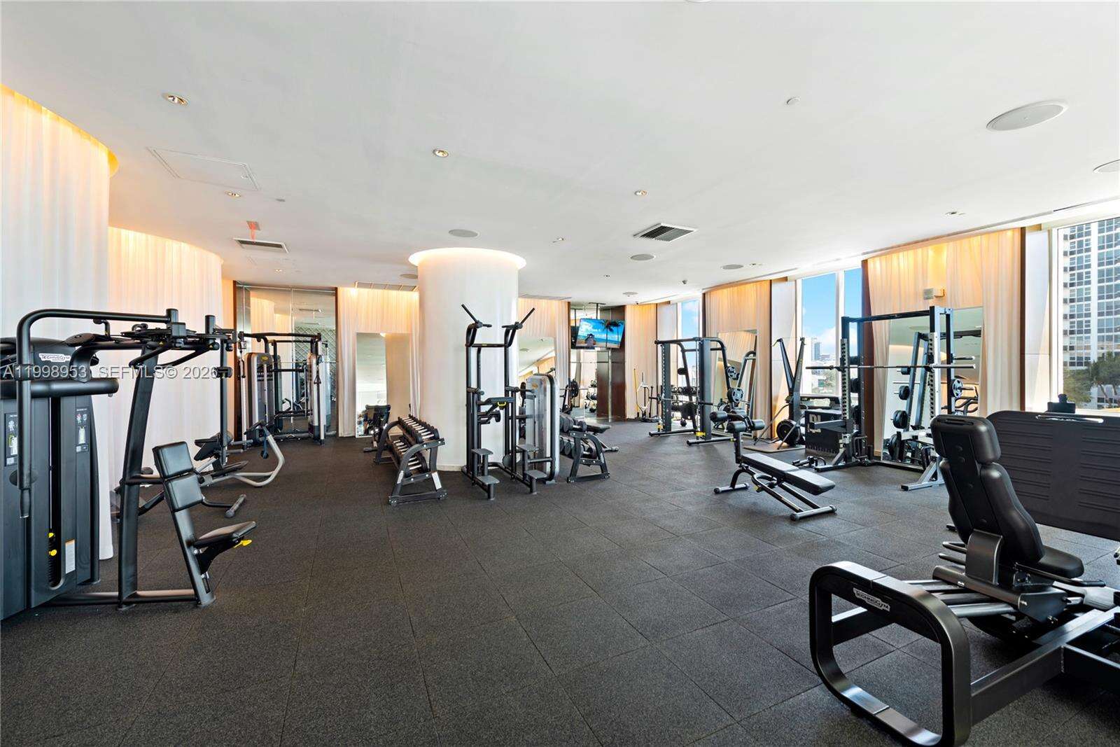 Icon at 450 Alton Rd, Miami Beach, FL 33139 - For Rent photo 48