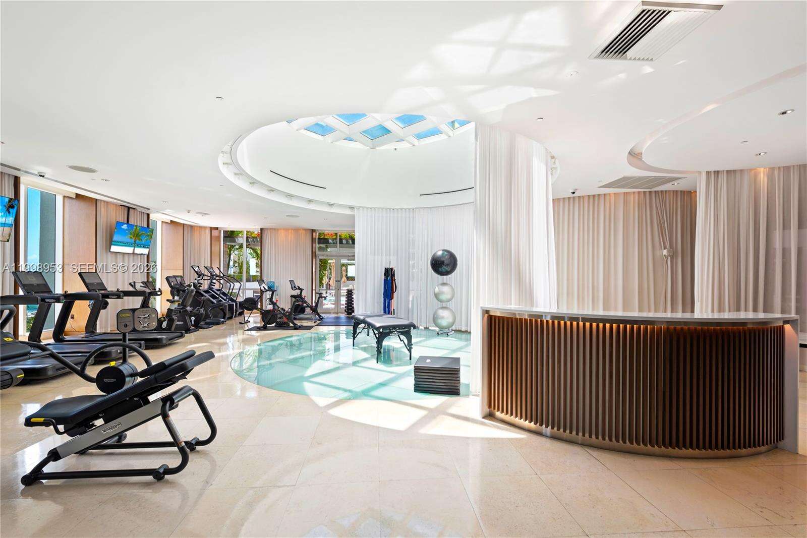 Icon at 450 Alton Rd, Miami Beach, FL 33139 - For Rent photo 49