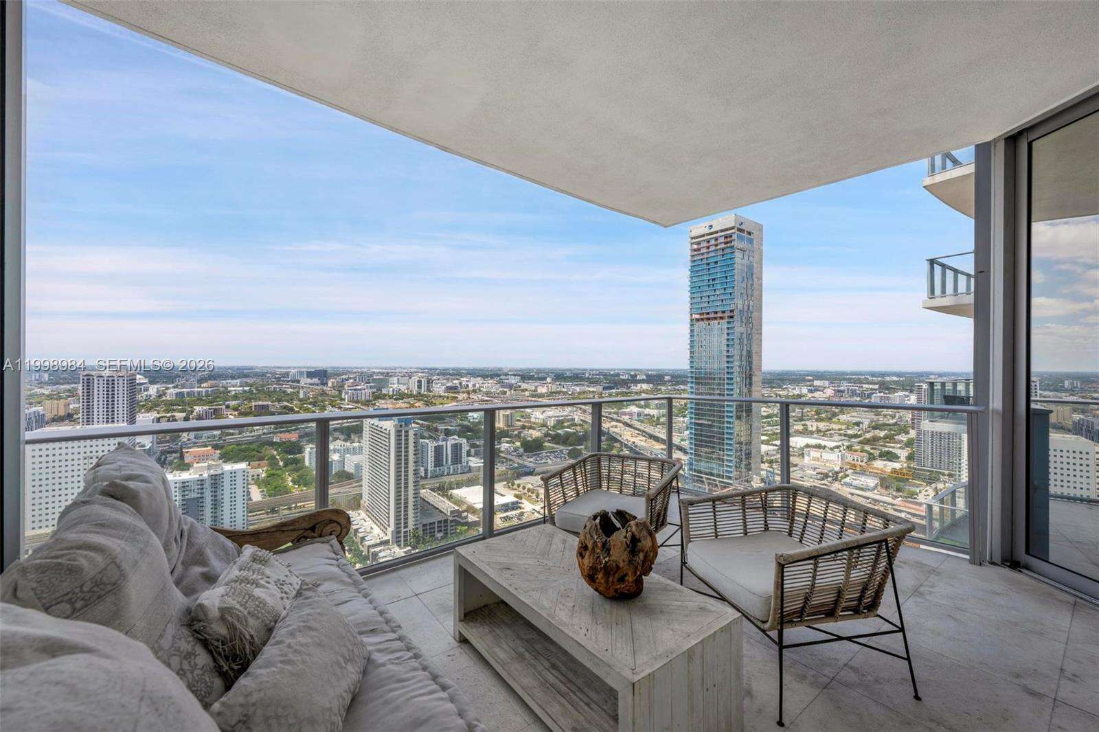 Paramount Miami Worldcenter at 851 1 Ave, Miami, FL 33132 - For Rent photo 21
