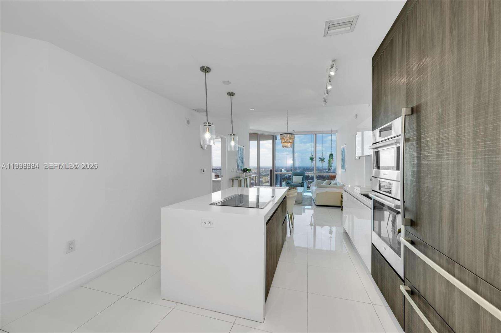 Paramount Miami Worldcenter at 851 1 Ave, Miami, FL 33132 - For Rent photo 5