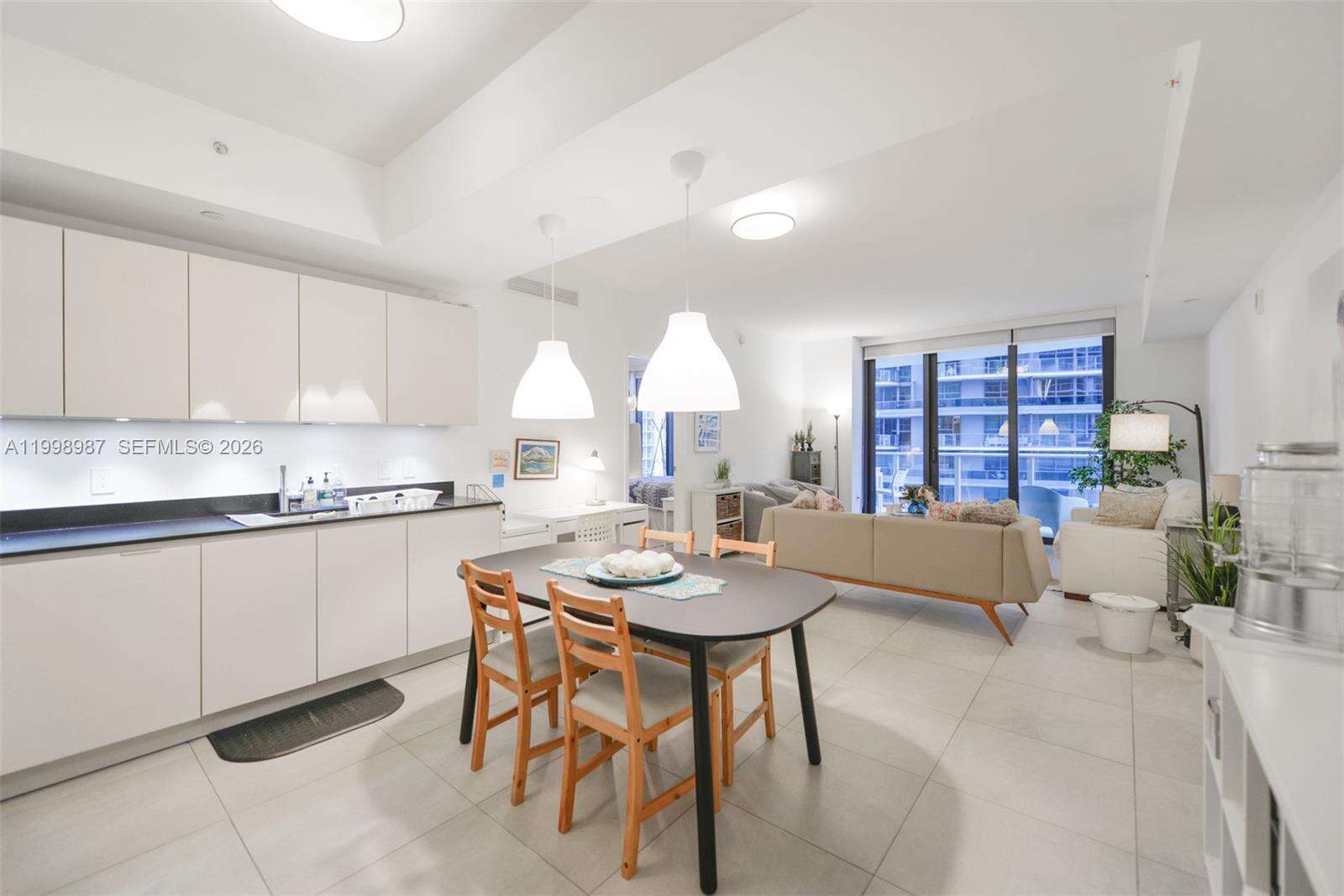 1010 Brickell at 1010 Brickell Ave, Miami, FL 33131 - For Rent photo 2