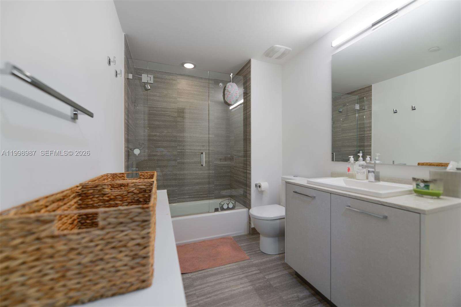 1010 Brickell at 1010 Brickell Ave, Miami, FL 33131 - For Rent photo 14