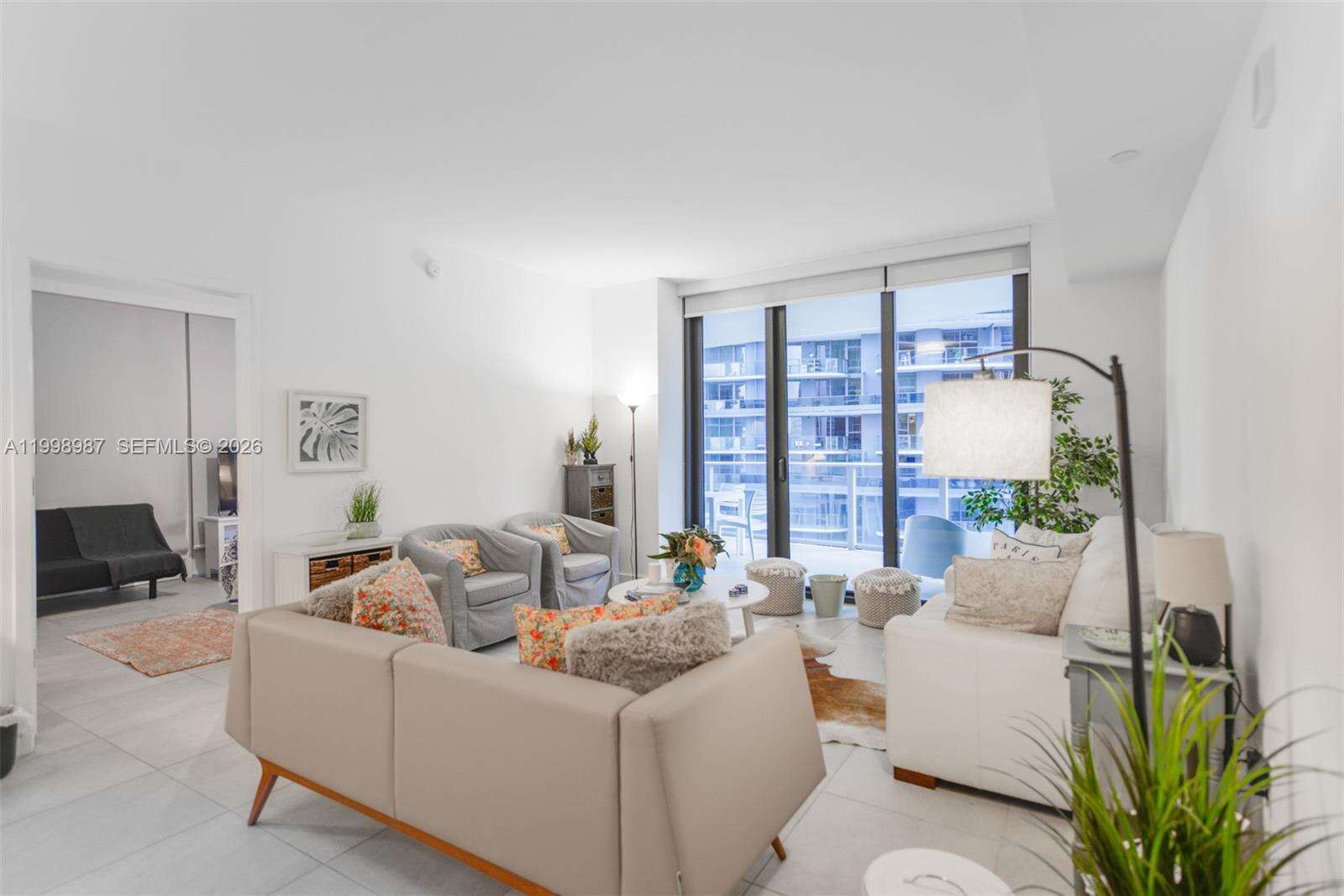1010 Brickell at 1010 Brickell Ave, Miami, FL 33131 - For Rent photo 3