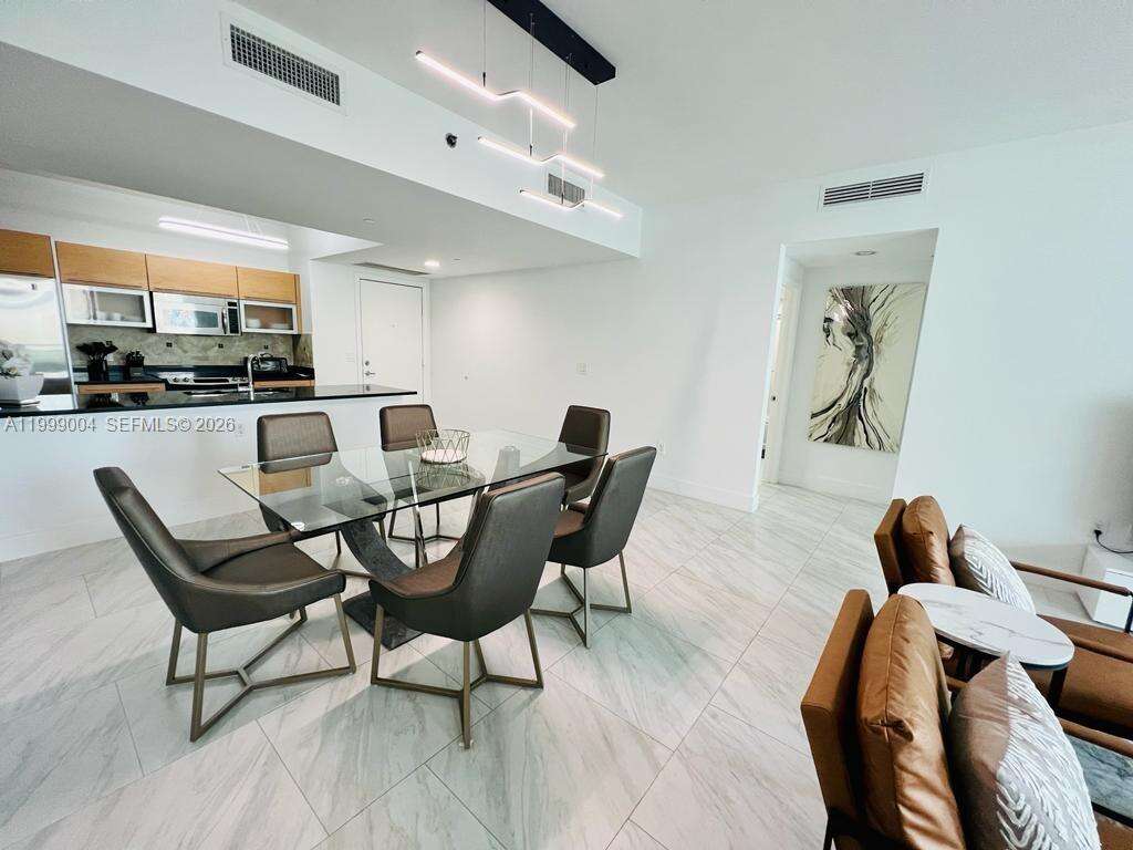 The Plaza On Brickell West at 951 Brickell Ave, Miami, FL 33131 - For Rent photo 2