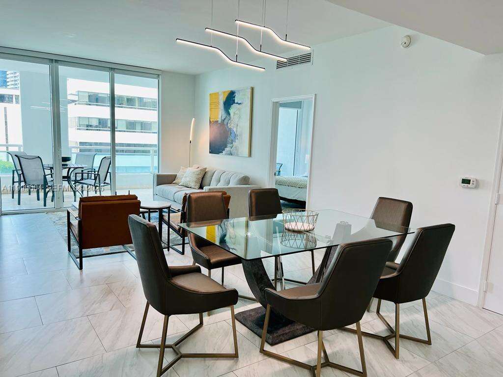 The Plaza On Brickell West at 951 Brickell Ave, Miami, FL 33131 - For Rent photo 3