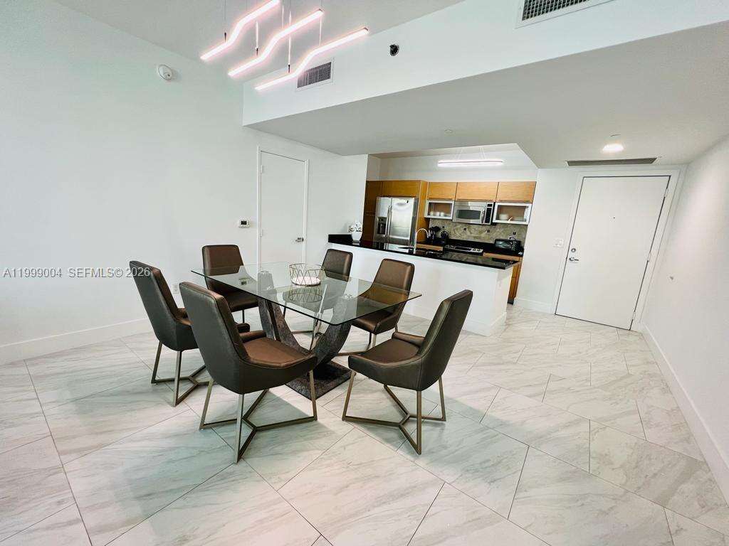The Plaza On Brickell West at 951 Brickell Ave, Miami, FL 33131 - For Rent photo 4