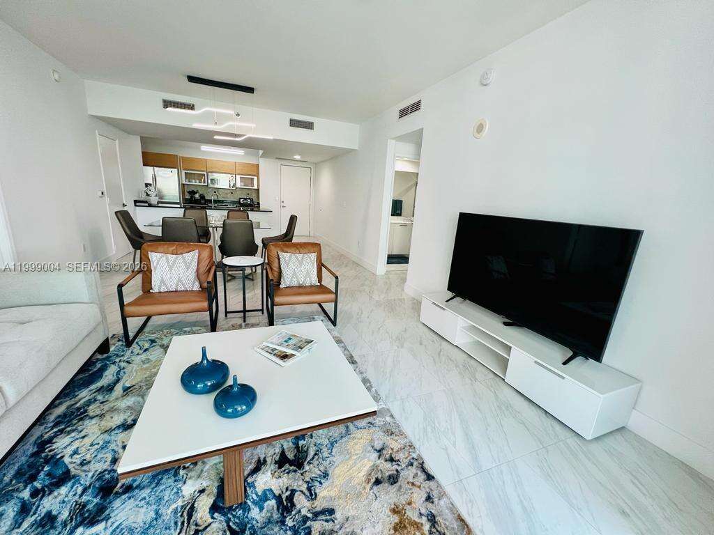 The Plaza On Brickell West at 951 Brickell Ave, Miami, FL 33131 - For Rent photo 9