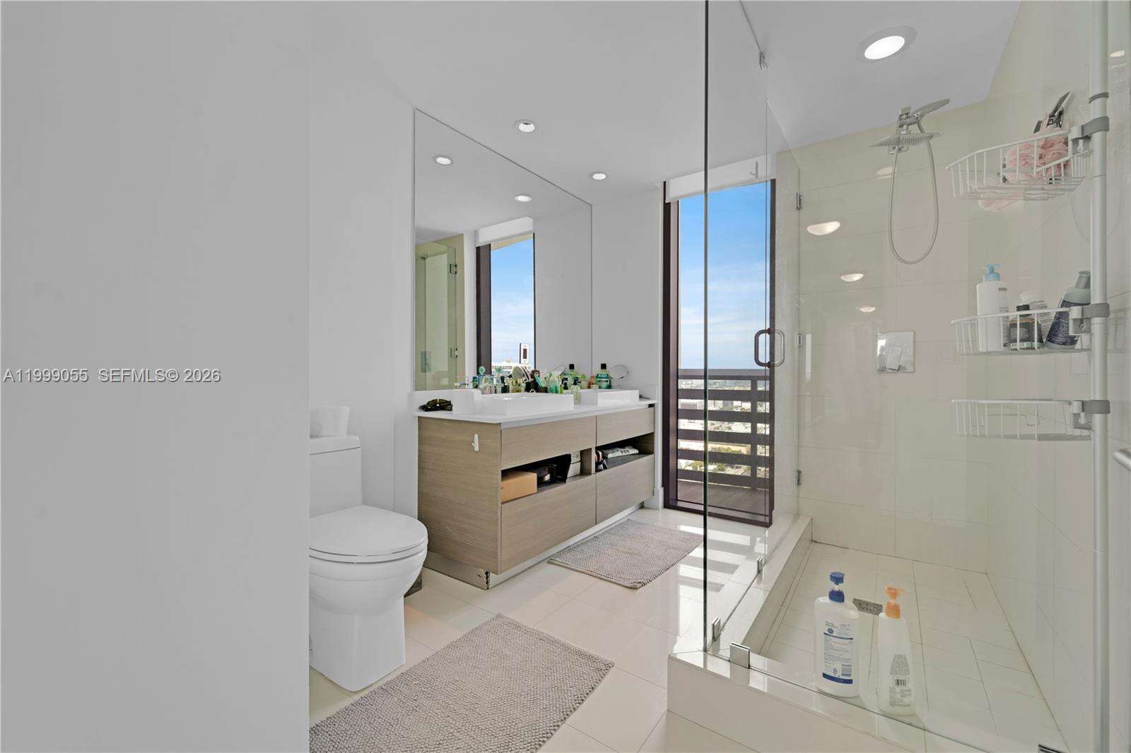 Icon Bay at 460 28 St, Miami, FL 33137 - For Rent photo 16