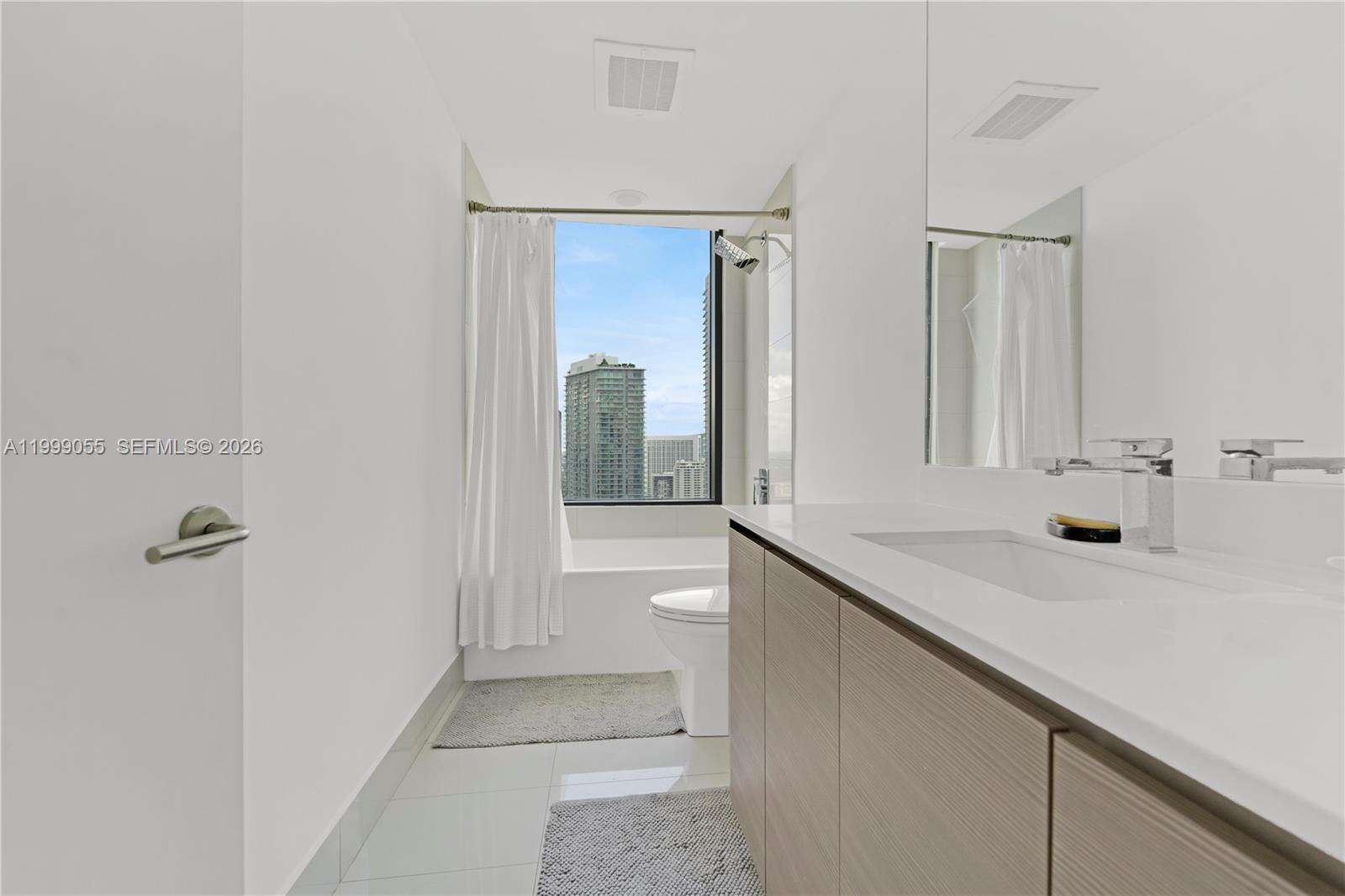 Icon Bay at 460 28 St, Miami, FL 33137 - For Rent photo 19