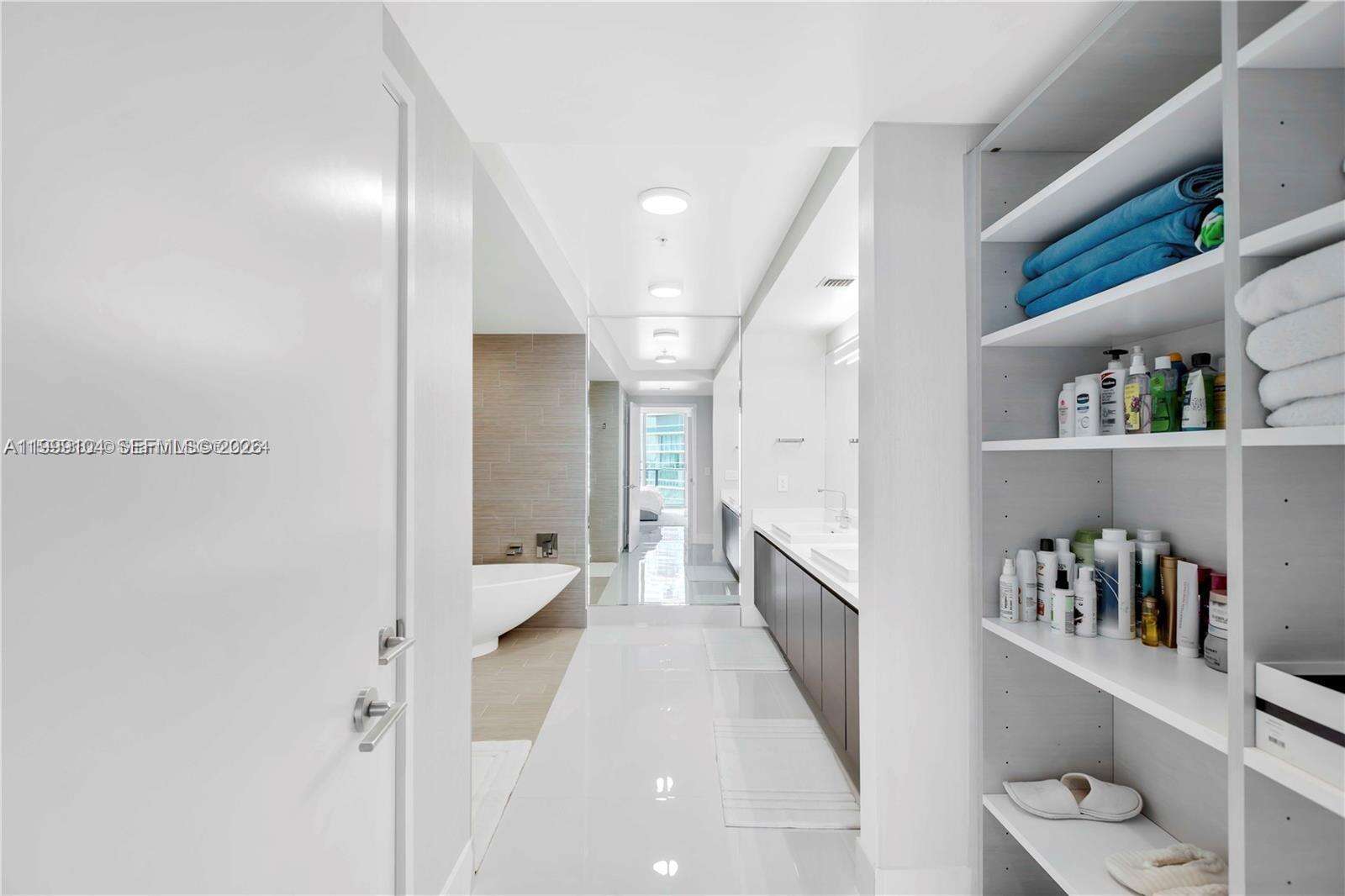 Parque Towers at 300 Sunny Isles Blvd, Sunny Isles Beach, FL 33160 - For Rent photo 20