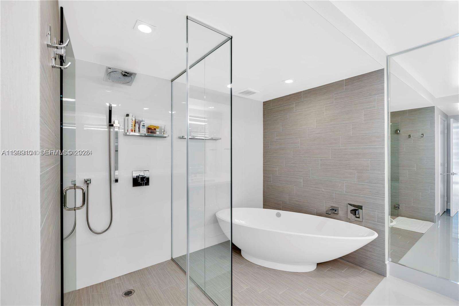 Parque Towers at 300 Sunny Isles Blvd, Sunny Isles Beach, FL 33160 - For Rent photo 22