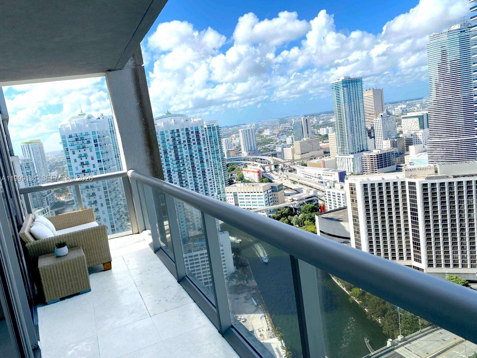 Icon Brickell 1 at 475 Brickell Ave, Miami, FL 33131 - For Rent photo 17