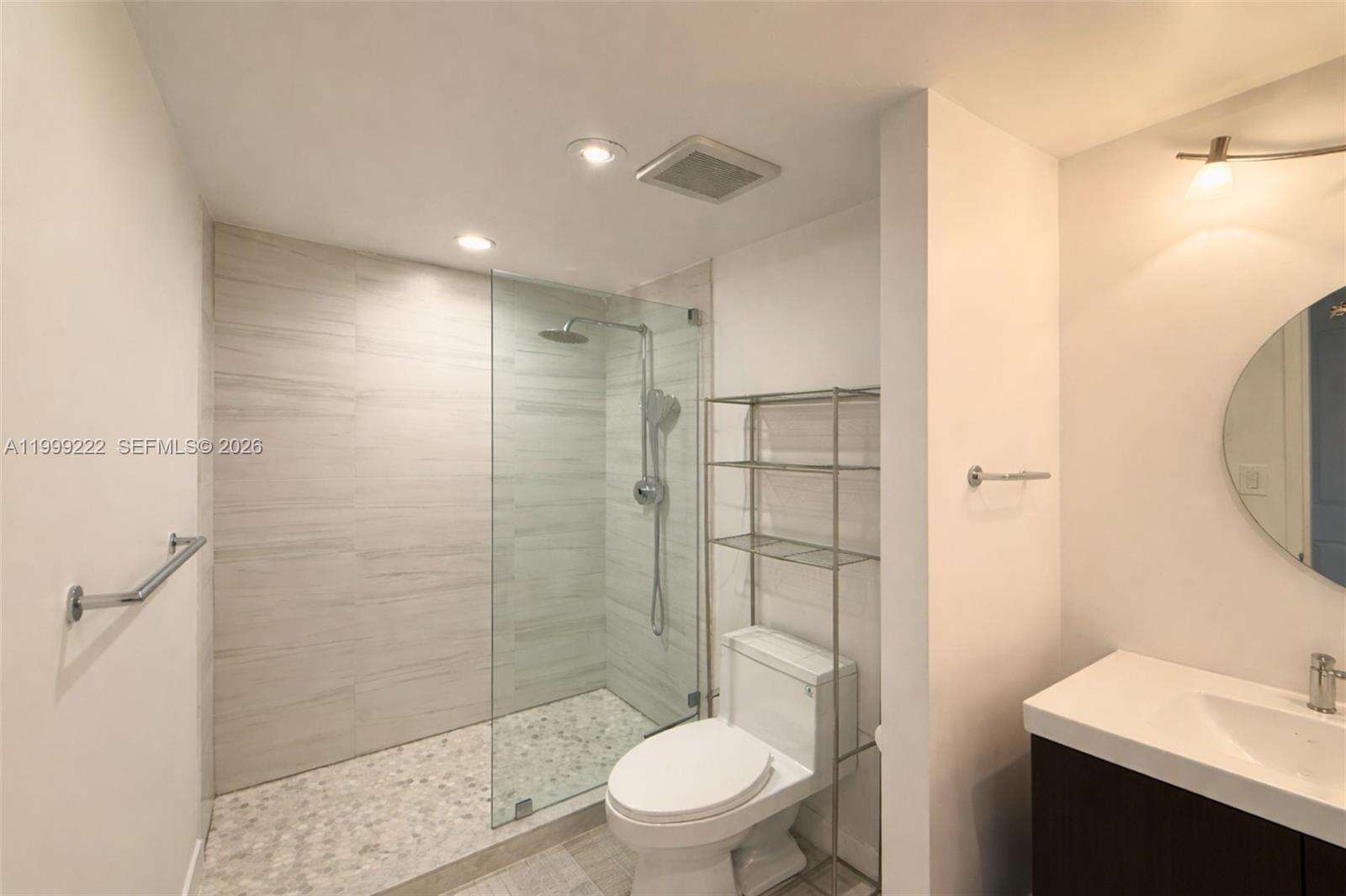 Decoplage at 100 Lincoln Rd, Miami Beach, FL 33139 - For Rent photo 11
