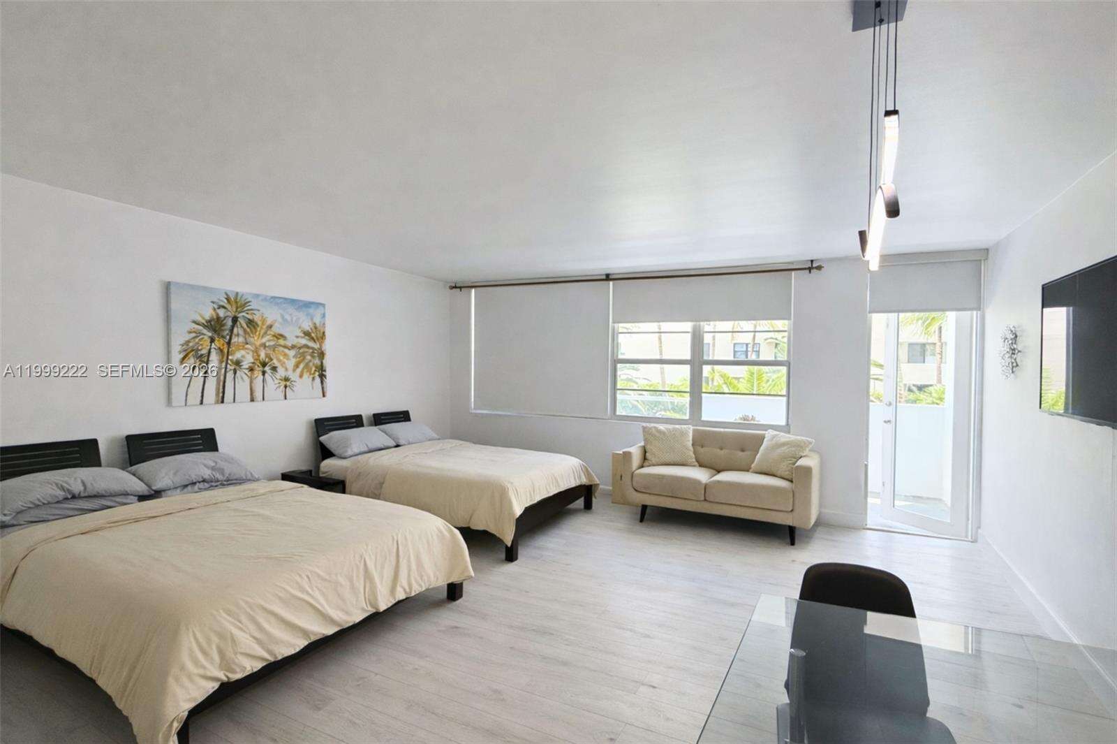 Decoplage at 100 Lincoln Rd, Miami Beach, FL 33139 - For Rent photo 4