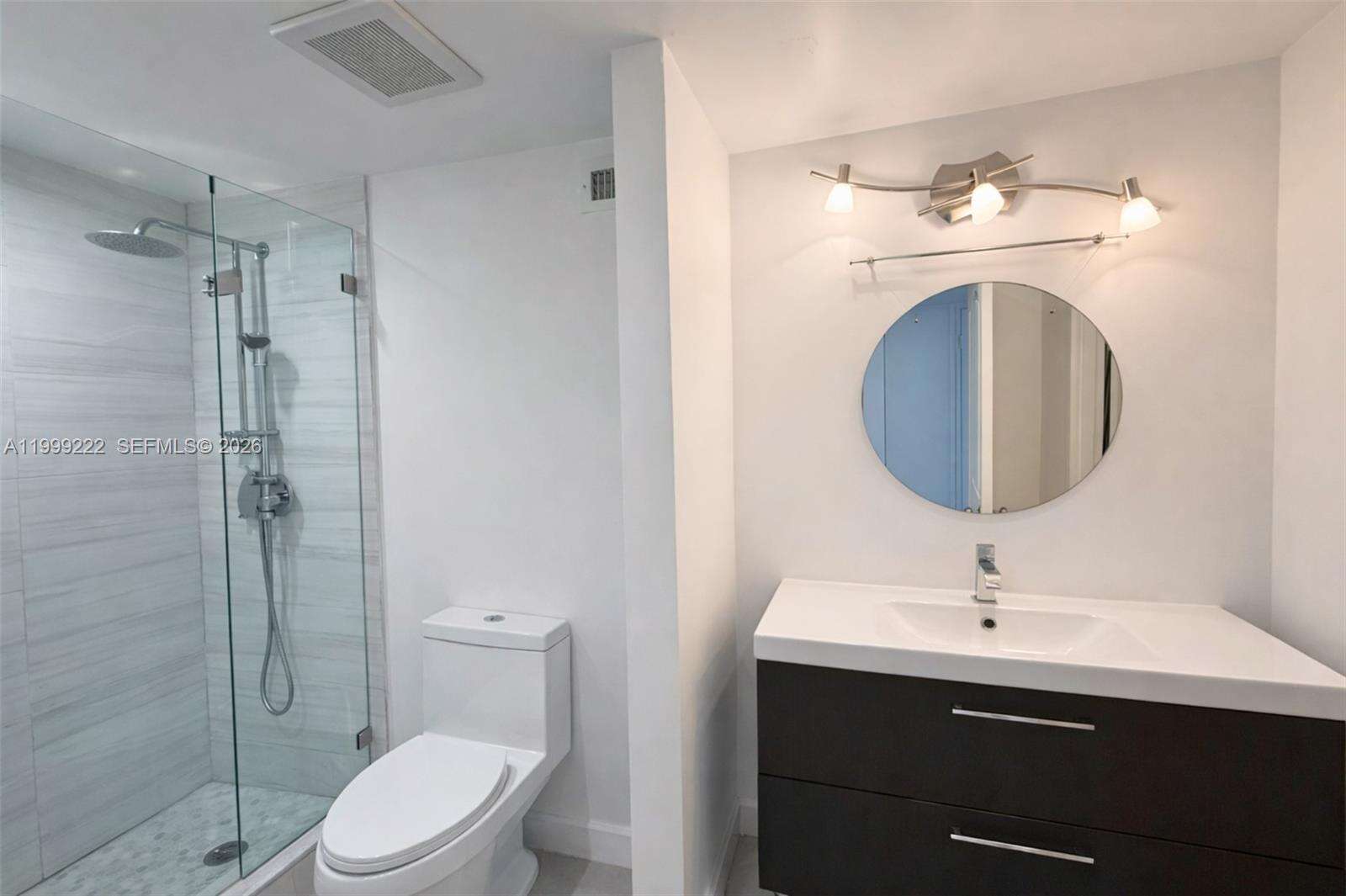 Decoplage at 100 Lincoln Rd, Miami Beach, FL 33139 - For Rent photo 10