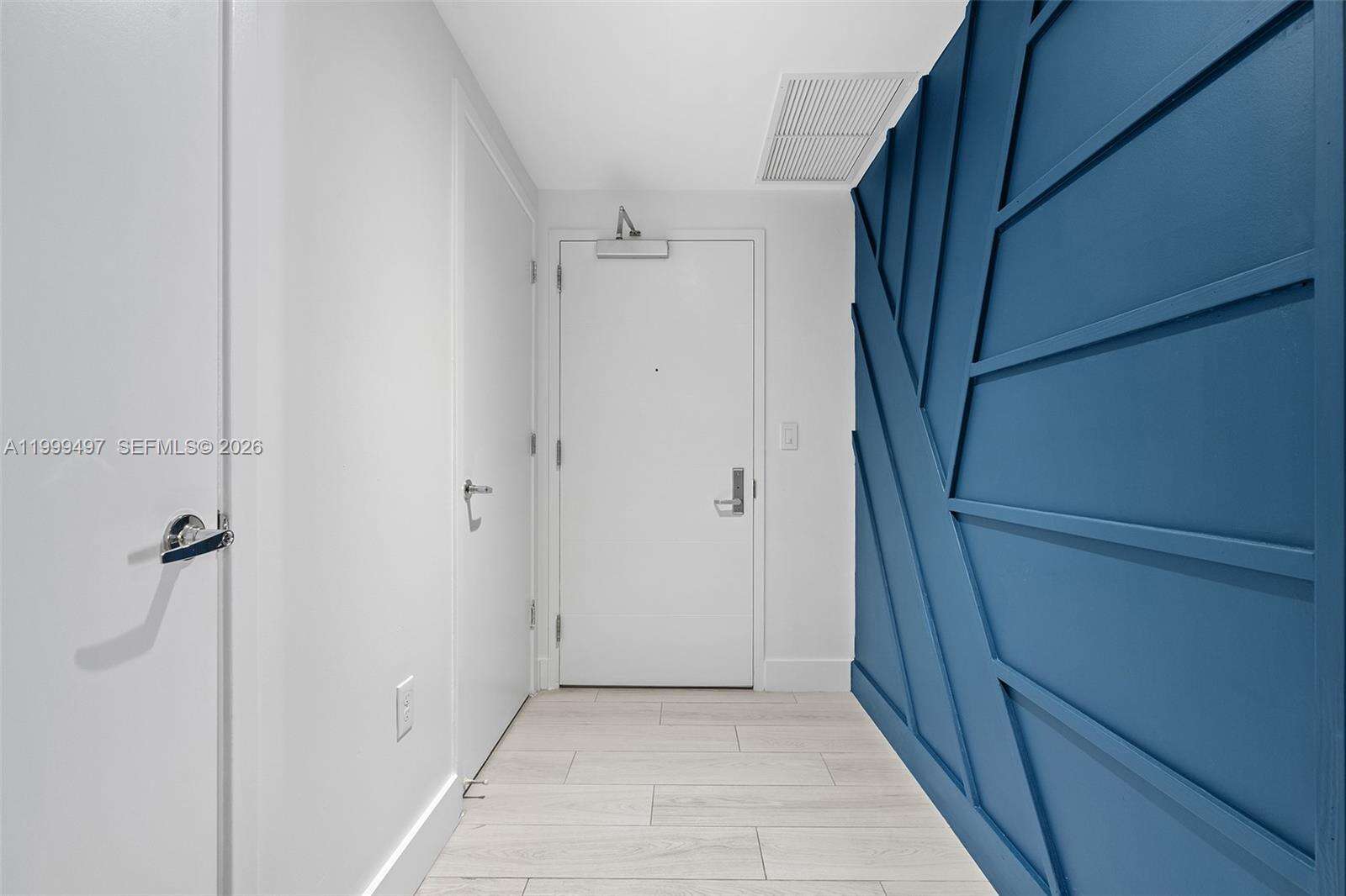 1010 Brickell at 1010 Brickell Ave, Miami, FL 33131 - For Rent photo 2
