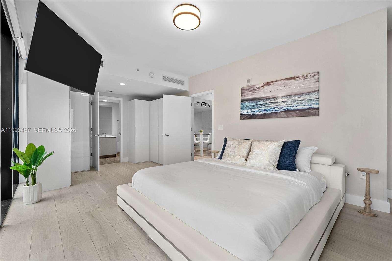 1010 Brickell at 1010 Brickell Ave, Miami, FL 33131 - For Rent photo 11