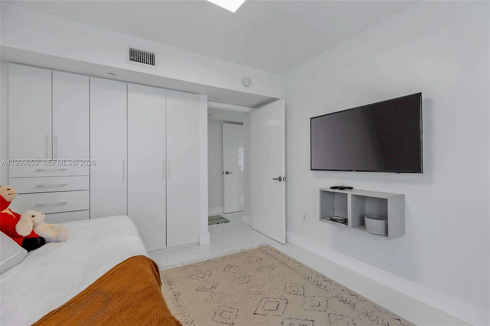 La Gorce Palace at 6301 Collins Ave, Miami Beach, FL 33141 - For Rent photo 24