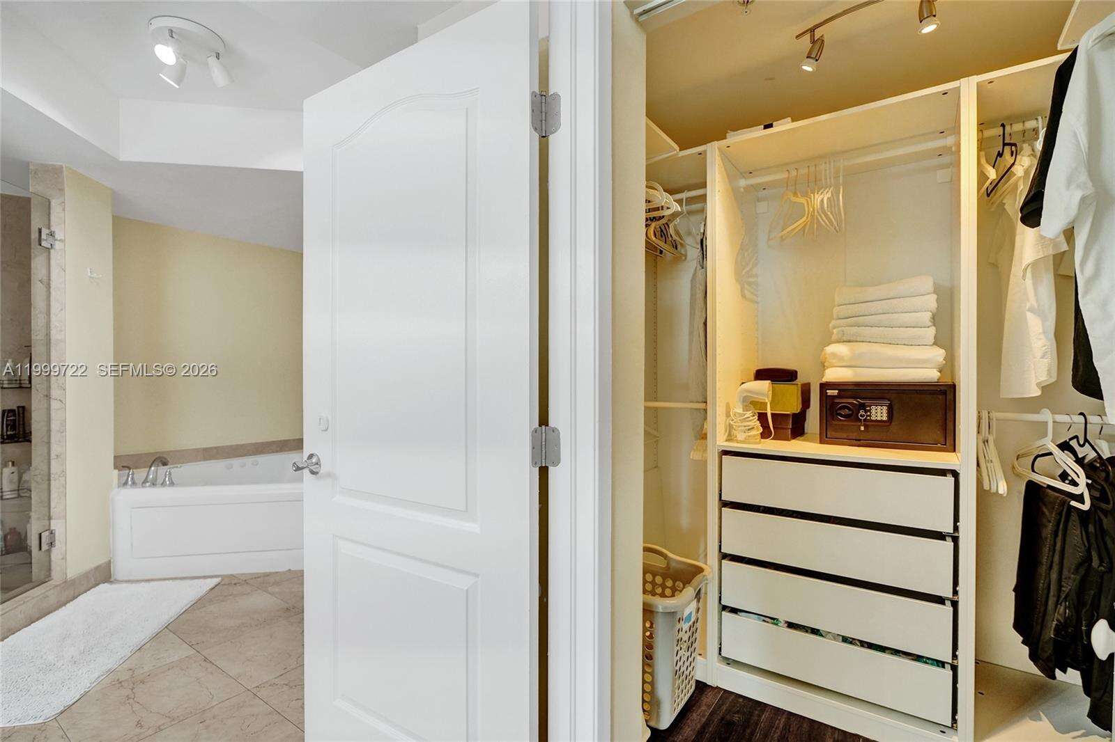 King David at 17555 Atlantic Blvd, Sunny Isles Beach, FL 33160 - For Rent photo 19