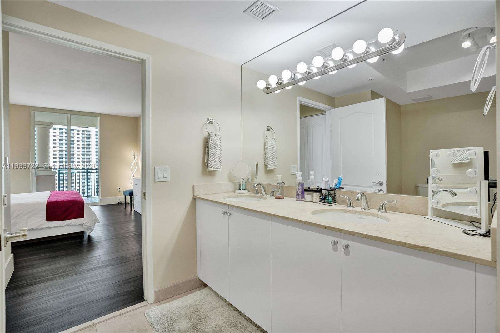 King David at 17555 Atlantic Blvd, Sunny Isles Beach, FL 33160 - For Rent photo 22
