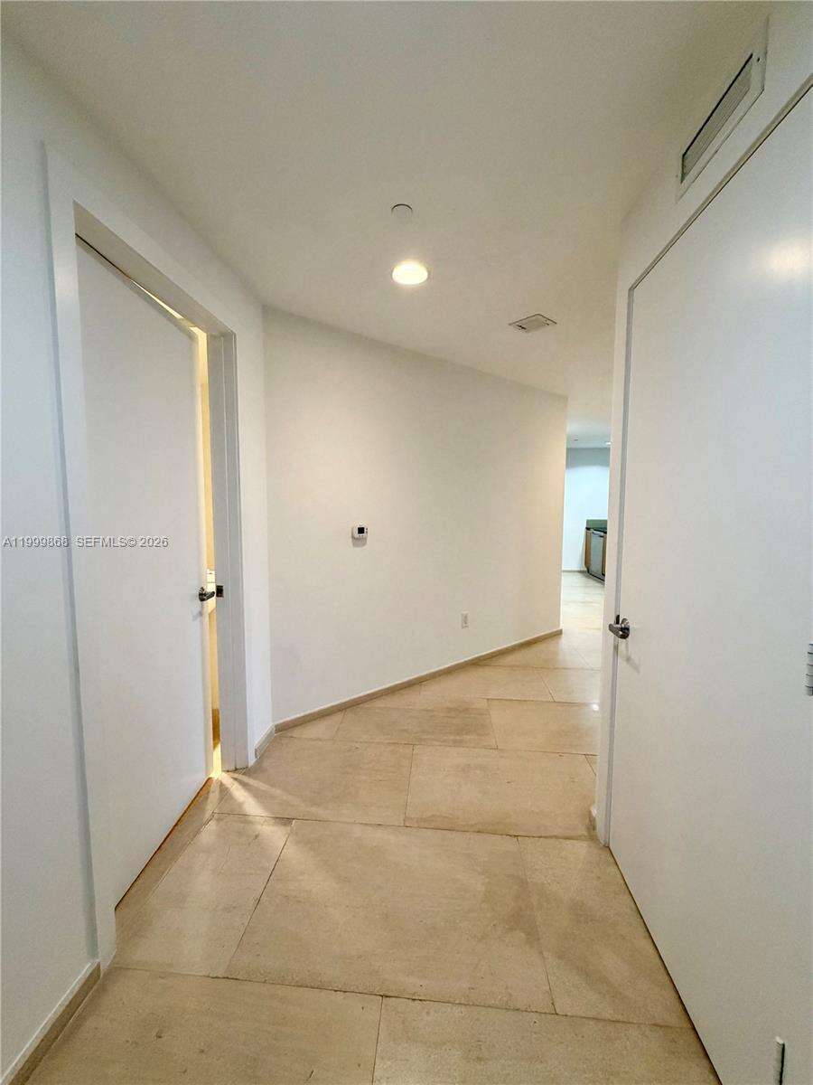 1060 Brickell at 1050 Brickell Ave, Miami, FL 33131 - For Rent photo 1
