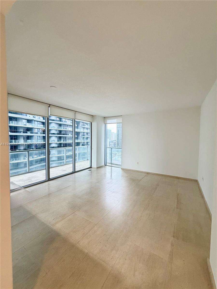 1060 Brickell at 1050 Brickell Ave, Miami, FL 33131 - For Rent photo 15