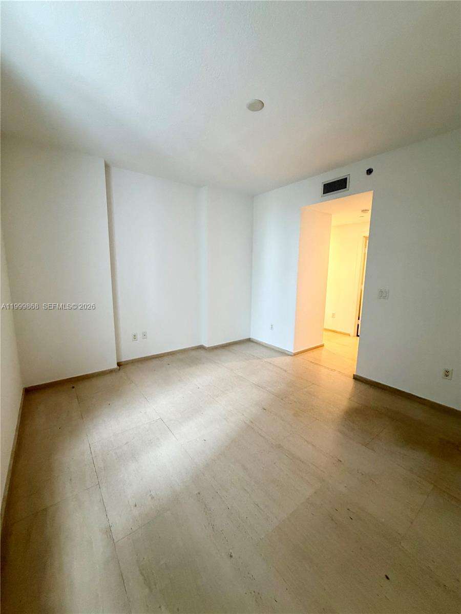 1060 Brickell at 1050 Brickell Ave, Miami, FL 33131 - For Rent photo 25