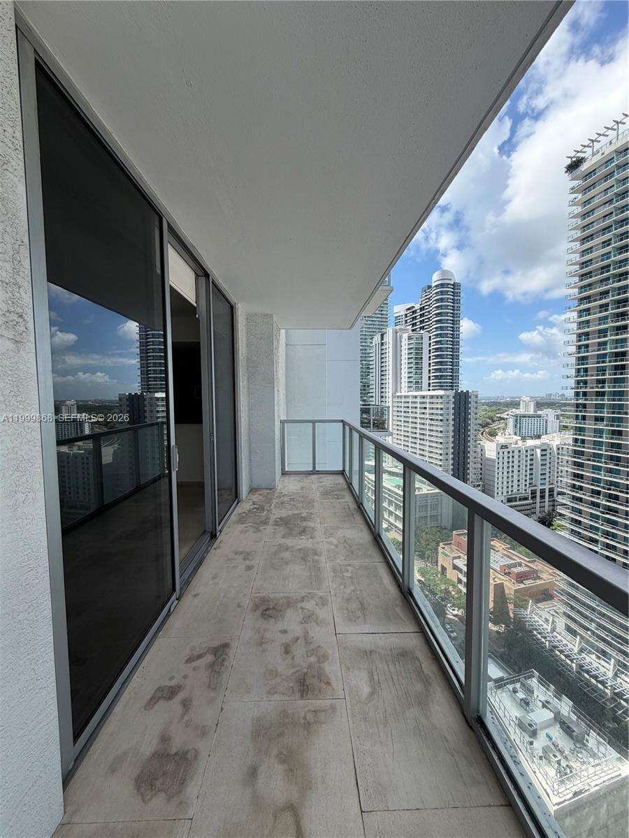 1060 Brickell at 1050 Brickell Ave, Miami, FL 33131 - For Rent photo 28
