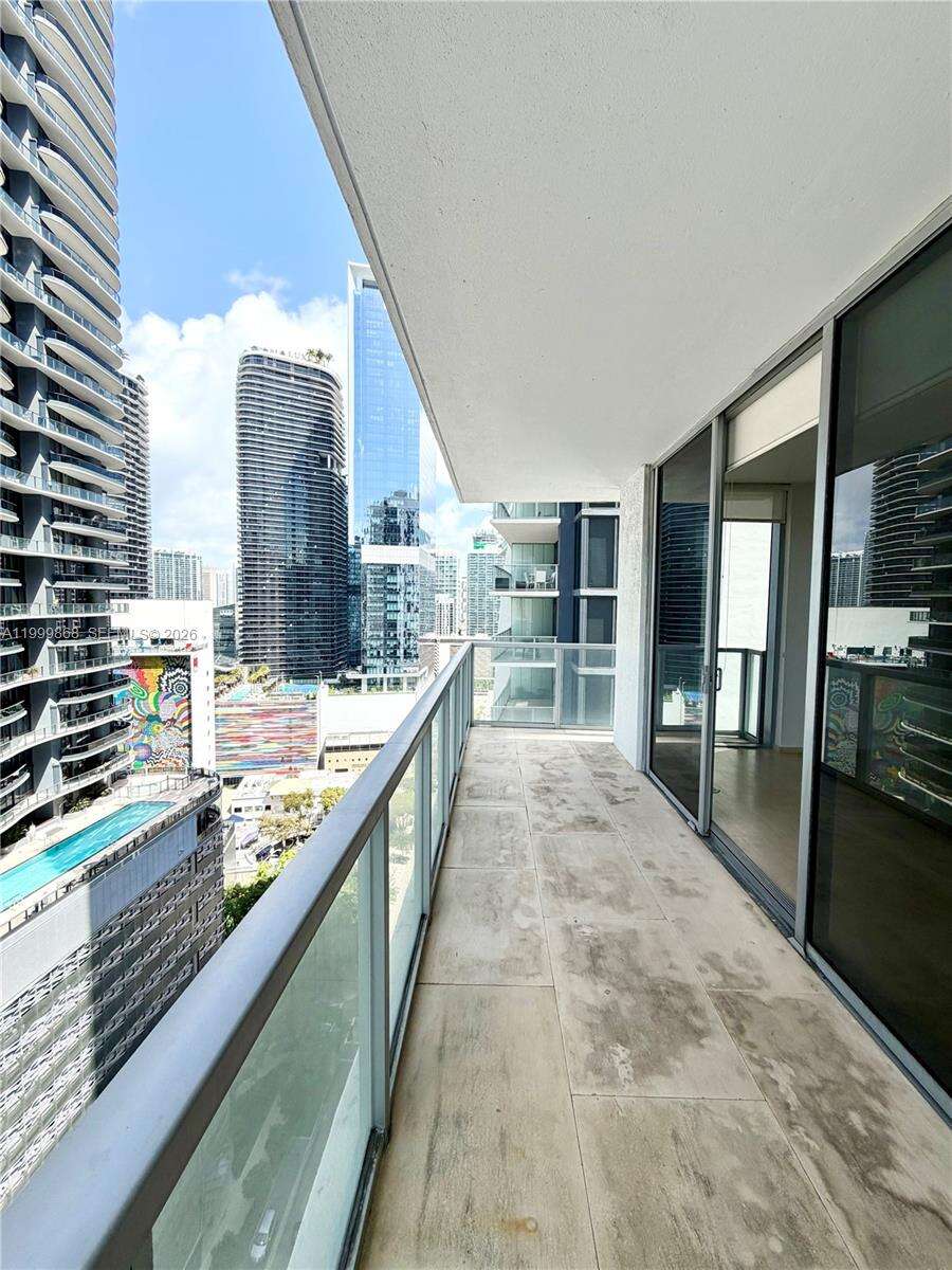 1060 Brickell at 1050 Brickell Ave, Miami, FL 33131 - For Rent photo 30
