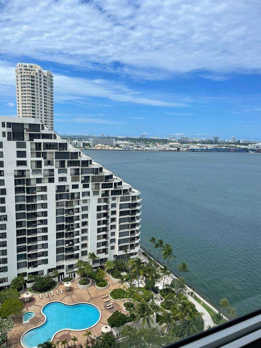Isola at 770 Claughton Island Dr, Miami, FL 33131 - For Rent photo 1