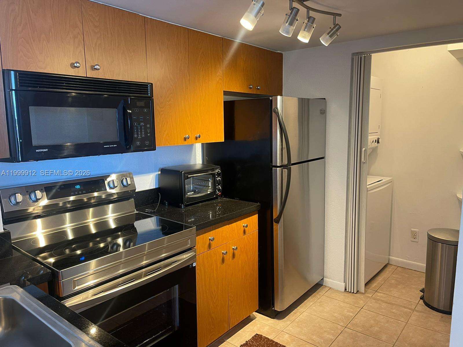 Isola at 770 Claughton Island Dr, Miami, FL 33131 - For Rent photo 8
