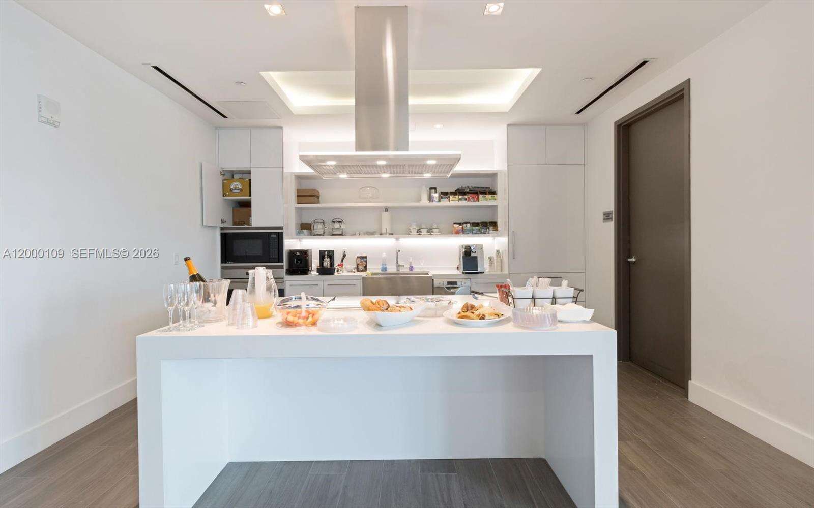 Marina Palms at 17111 Biscayne Blvd, North Miami Beach, FL 33160 - For Rent photo 21