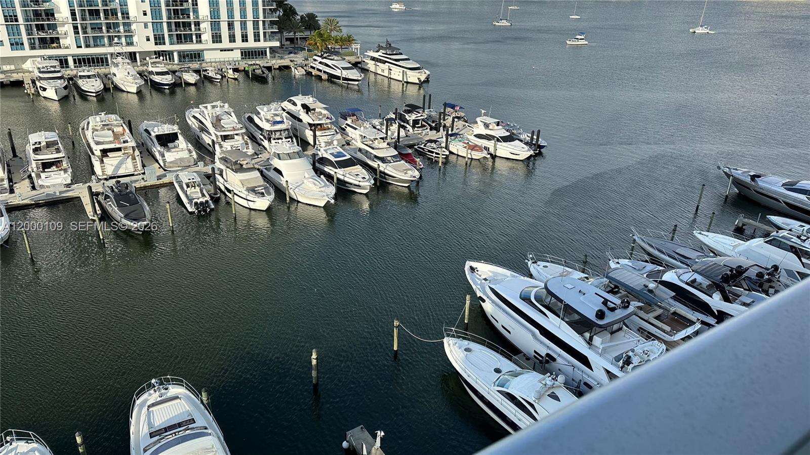 Marina Palms at 17111 Biscayne Blvd, North Miami Beach, FL 33160 - For Rent photo 34