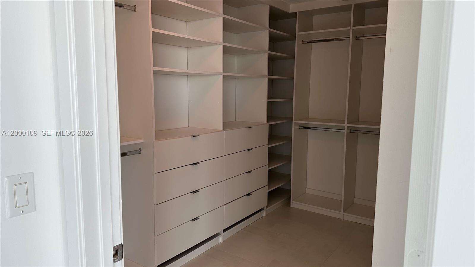 Marina Palms at 17111 Biscayne Blvd, North Miami Beach, FL 33160 - For Rent photo 37