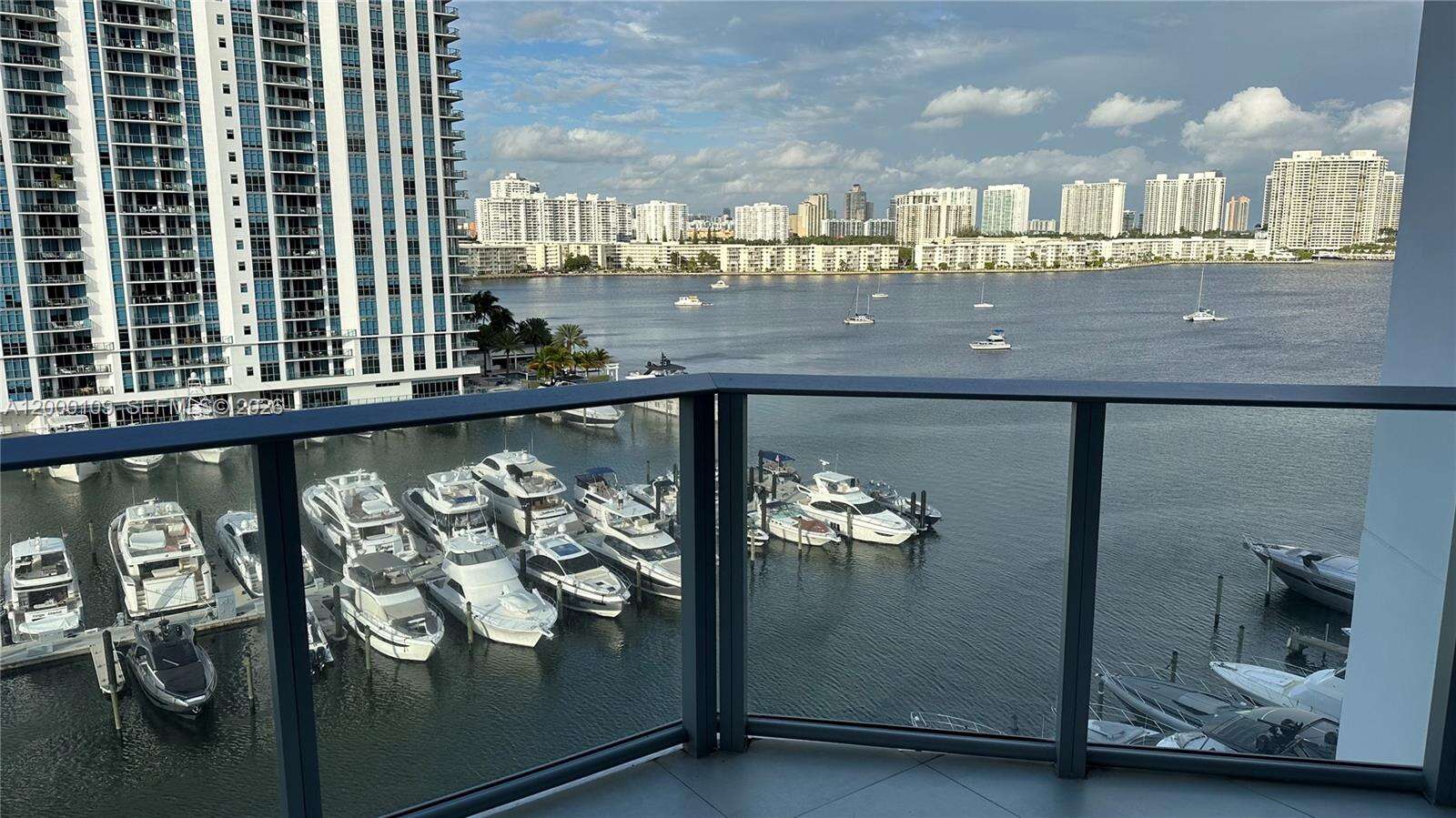 Marina Palms at 17111 Biscayne Blvd, North Miami Beach, FL 33160 - For Rent photo 39