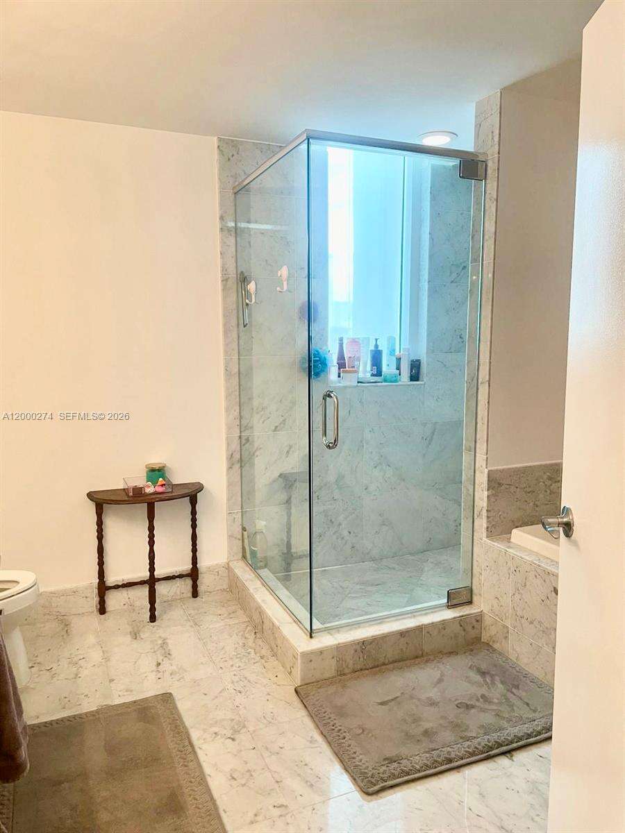 Vizcayne North at 244 Biscayne Blvd, Miami, FL 33132 - For Rent photo 17