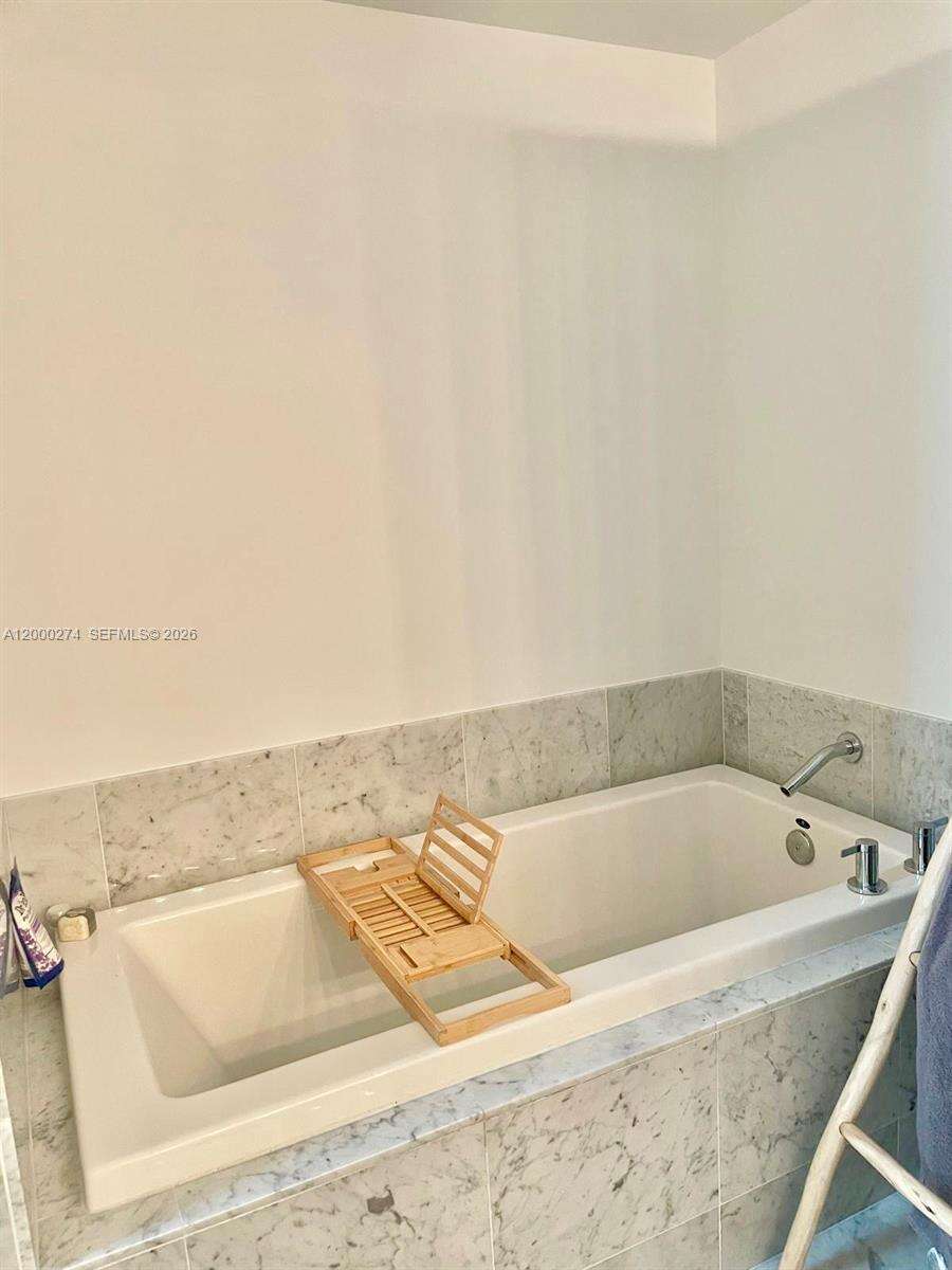 Vizcayne North at 244 Biscayne Blvd, Miami, FL 33132 - For Rent photo 19