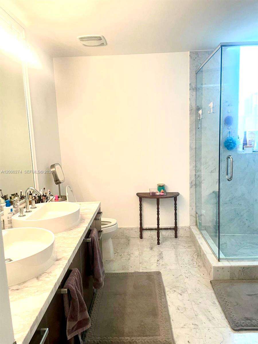 Vizcayne North at 244 Biscayne Blvd, Miami, FL 33132 - For Rent photo 20