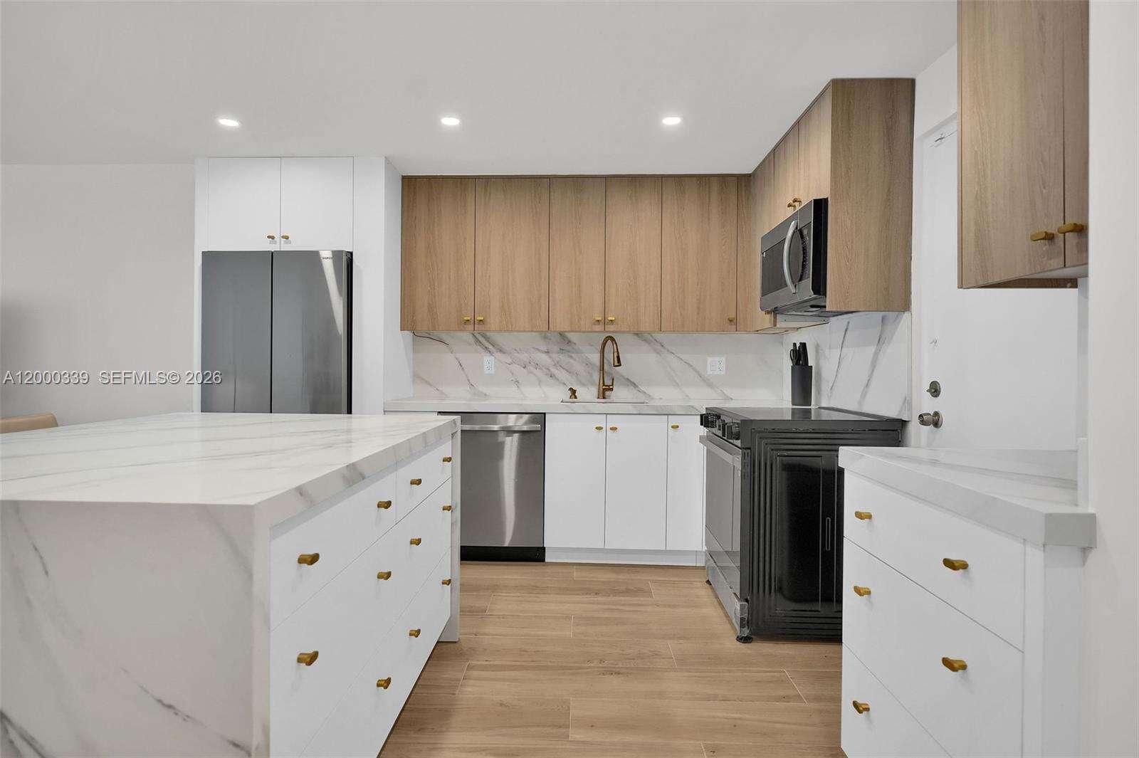 Alexander Towers at 3505 Ocean Dr, Hollywood, FL 33019 - For Rent photo 2