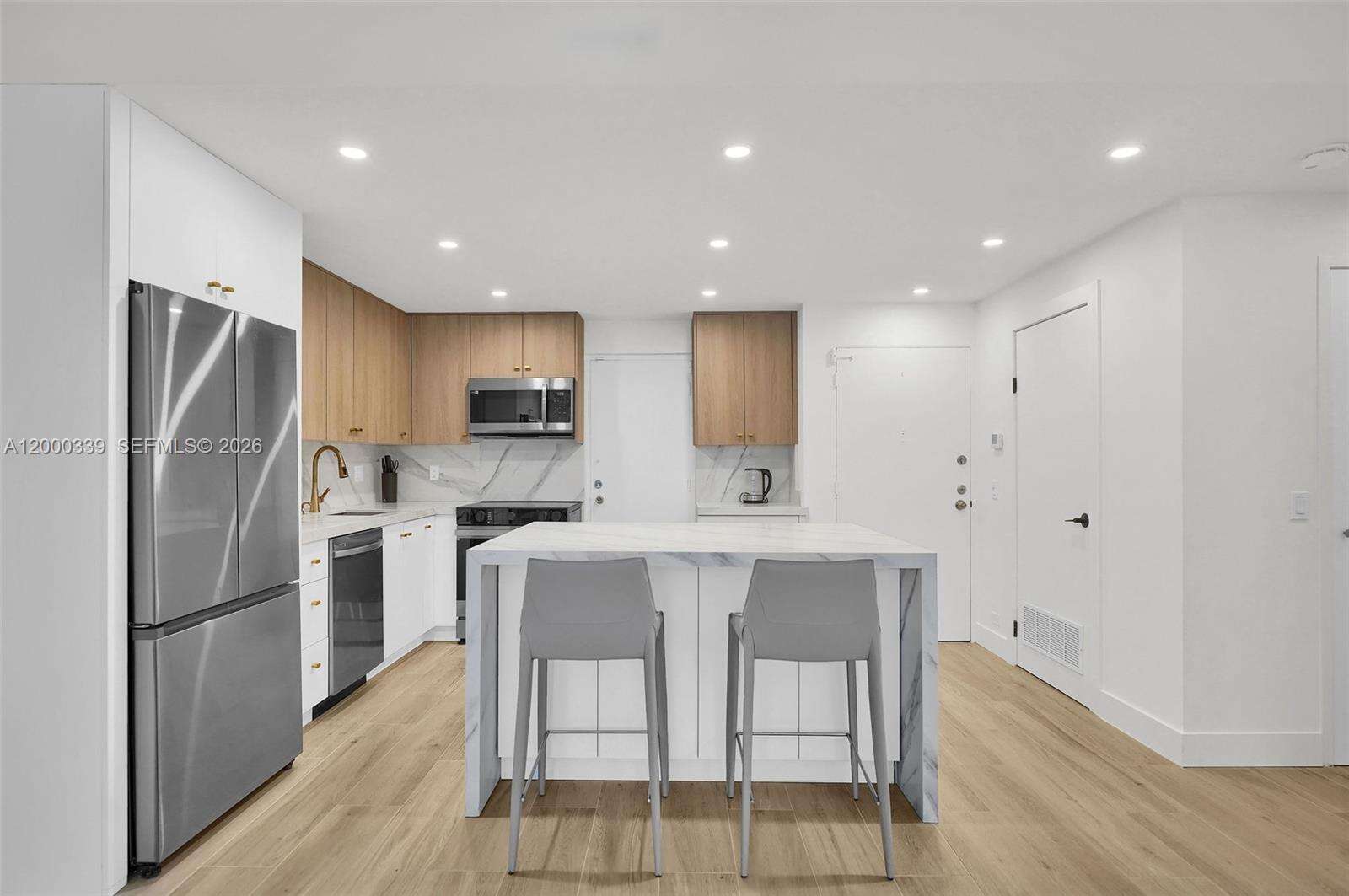 Alexander Towers at 3505 Ocean Dr, Hollywood, FL 33019 - For Rent photo 9