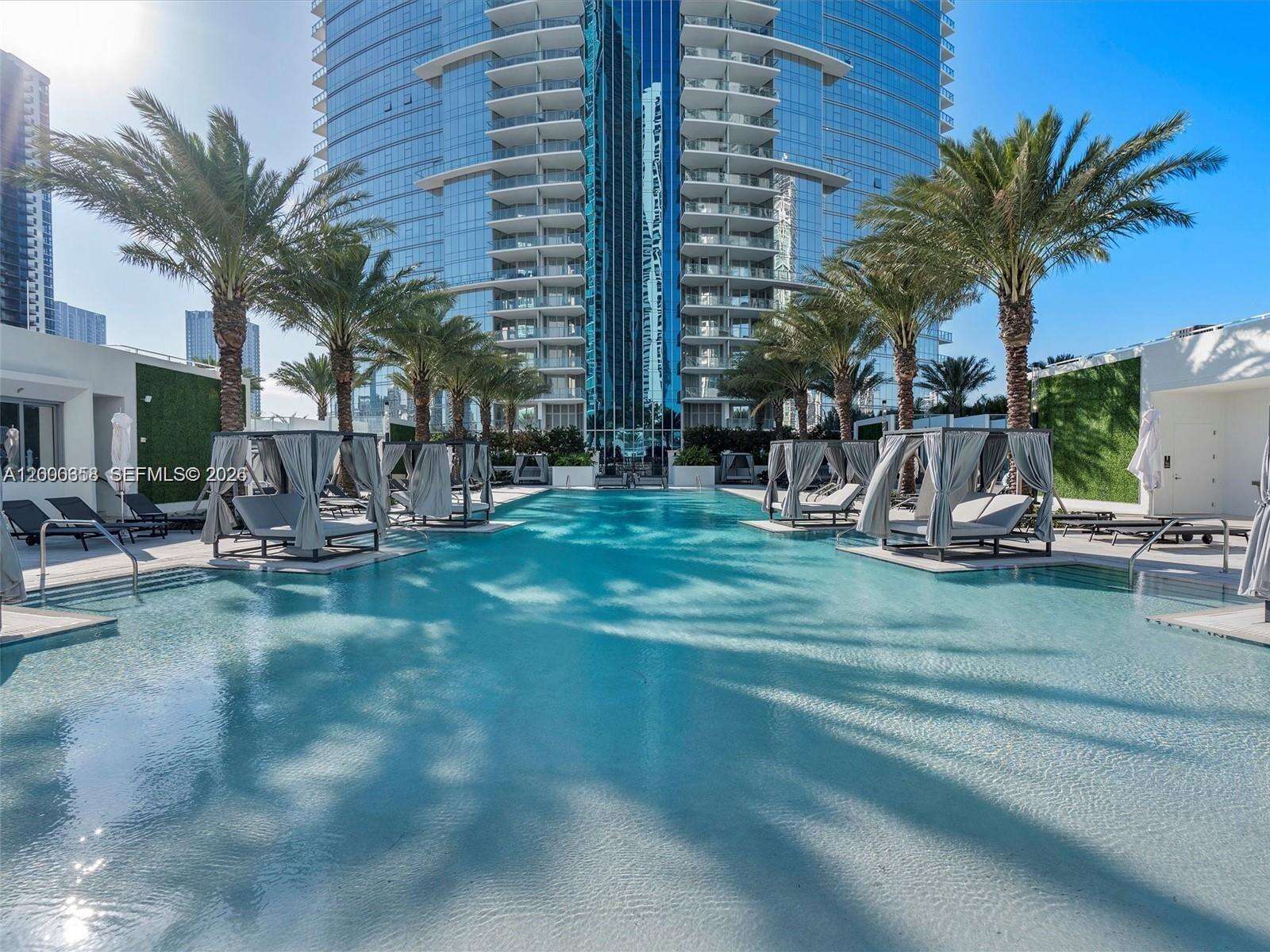 Paramount Miami Worldcenter at 851 1 Ave, Miami, FL 33132 - For Rent photo 14